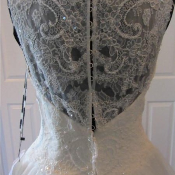 Wedding dress - Picture 4 of 4